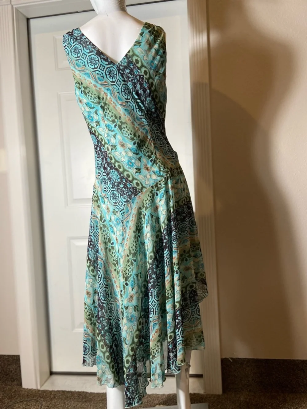 Rabbit Rabbit Rabbit Designs~Airy~Patchwork~Semi-Sheer Overlay~Dress~Size 10 - Picture 8 of 15